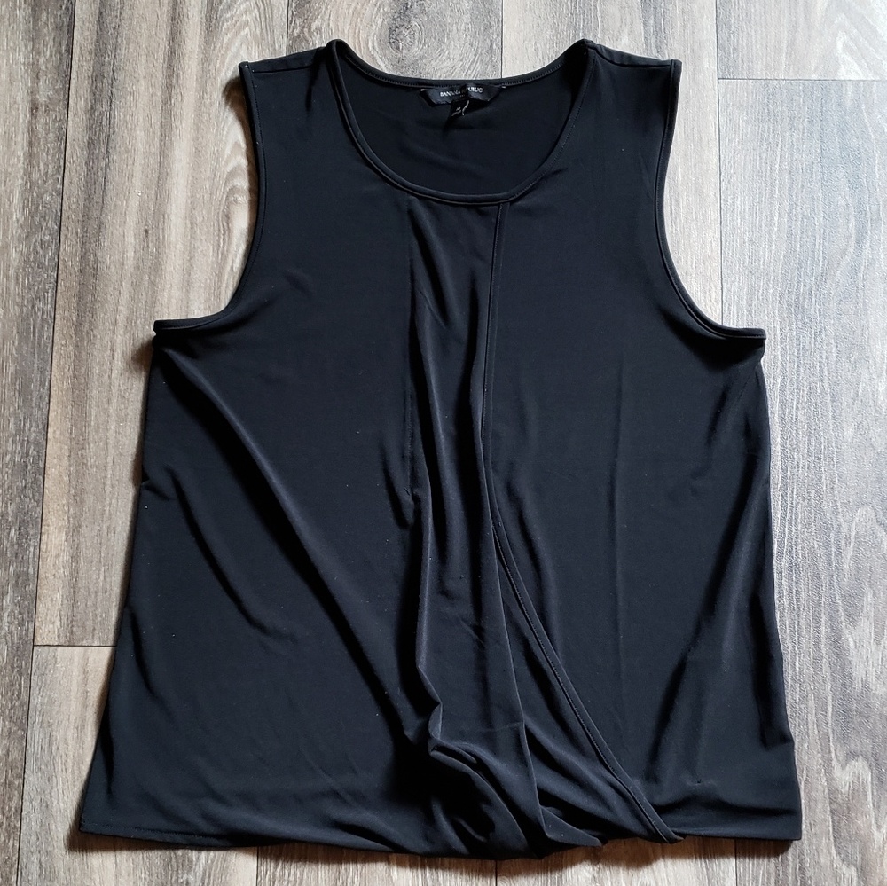 3/$30 LIKE NEW BANANA REPUBLIC JERSEY SURPLICE